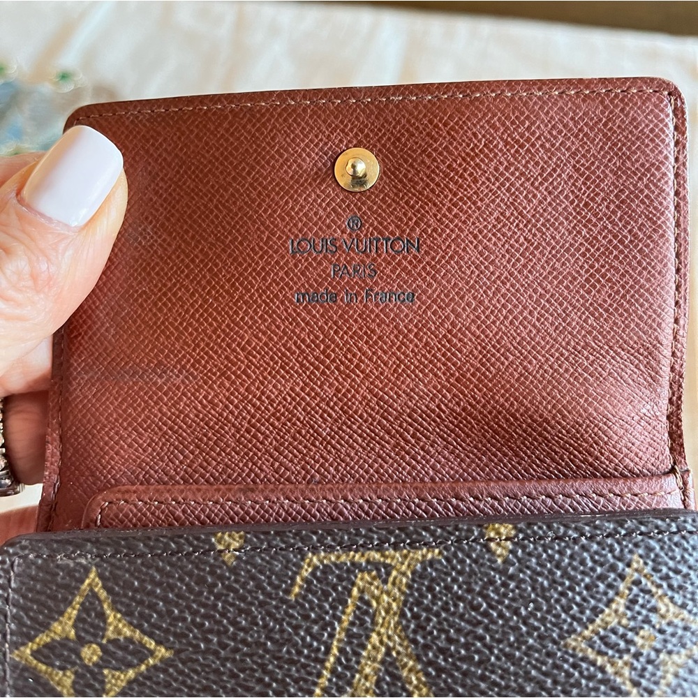 Louis Vuitton Monogram Elise  Trifold Wallet - Picture 9 of 16